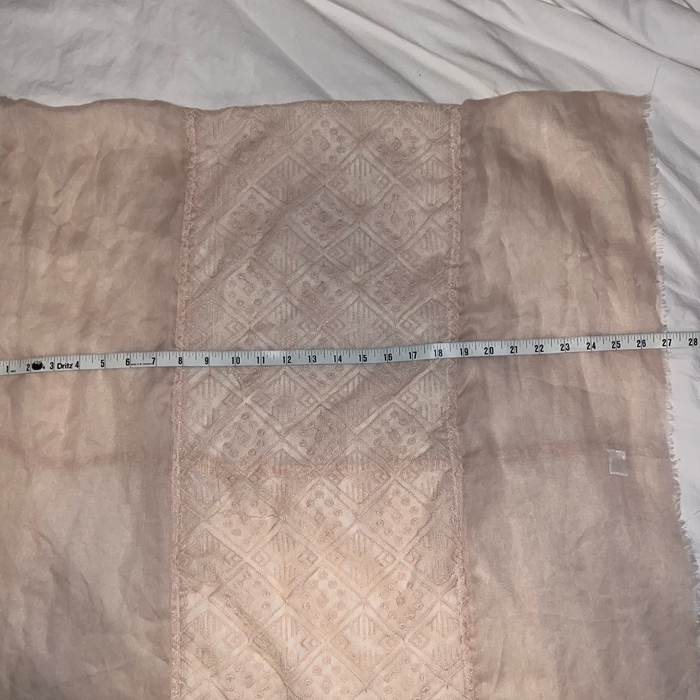Woman’s Scarf - Picture 5 of 6